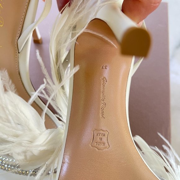 NEW Gianvito Rossi White Sandals Size 37/7.Feather & Crystal Detail Straps Event - Picture 12 of 15